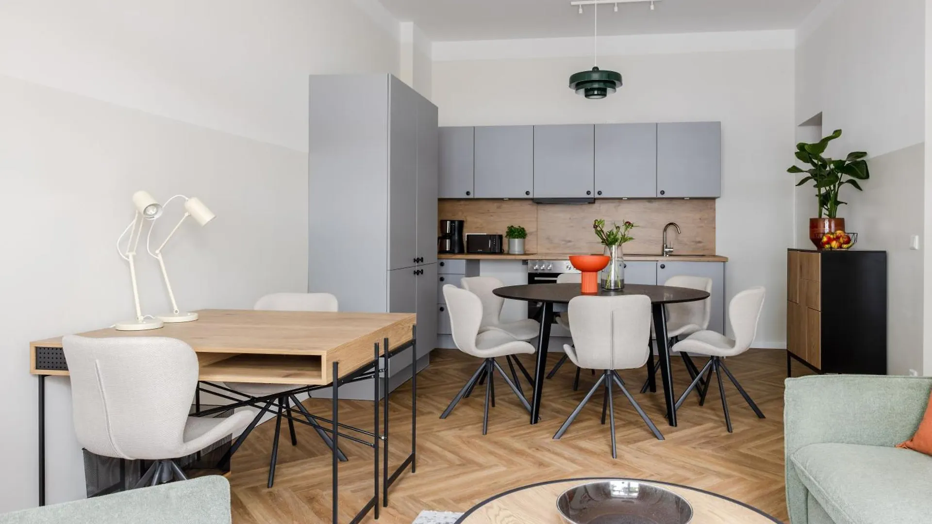 Apartman Oomph Berlin Minimalist & Mighty - 1 Bedroom Hosting Up To 6