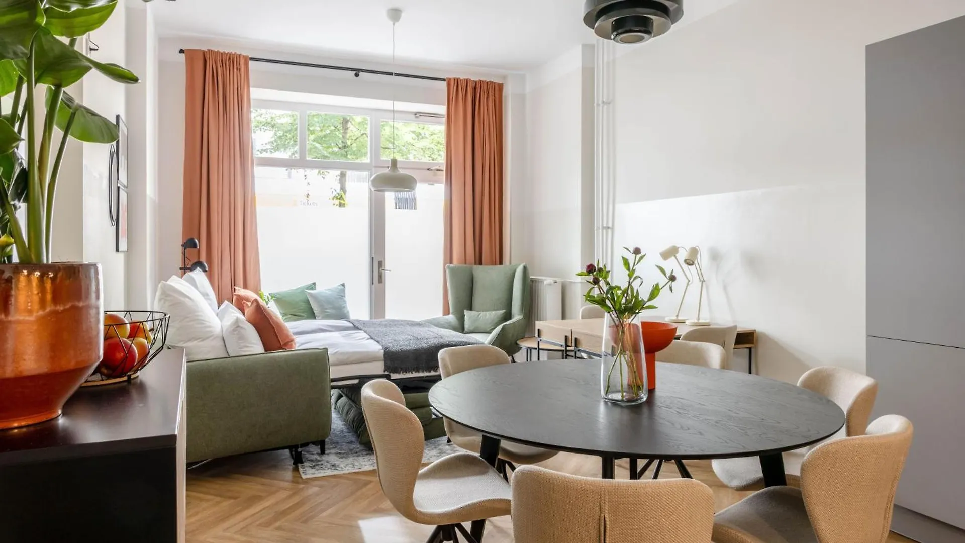 Apartman Oomph Berlin Minimalist & Mighty - 1 Bedroom Hosting Up To 6