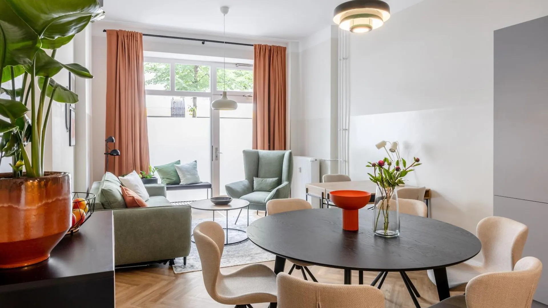 Oomph Berlin Minimalist & Mighty - 1 Bedroom Hosting Up To 6