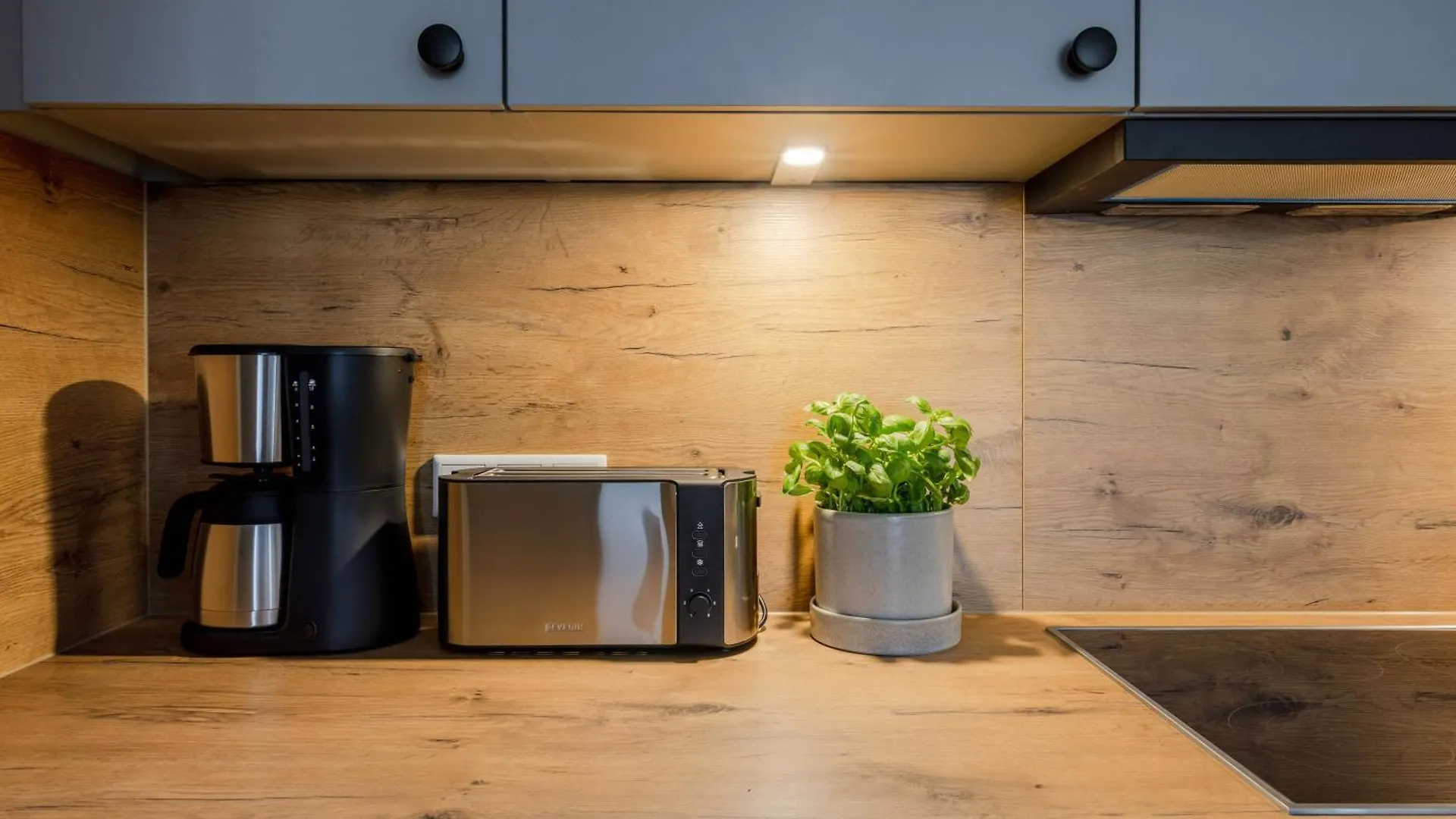 Oomph Berlin Minimalist & Mighty - 1 Bedroom Hosting Up To 6 아파트